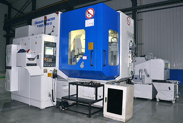 CNC grinding machine